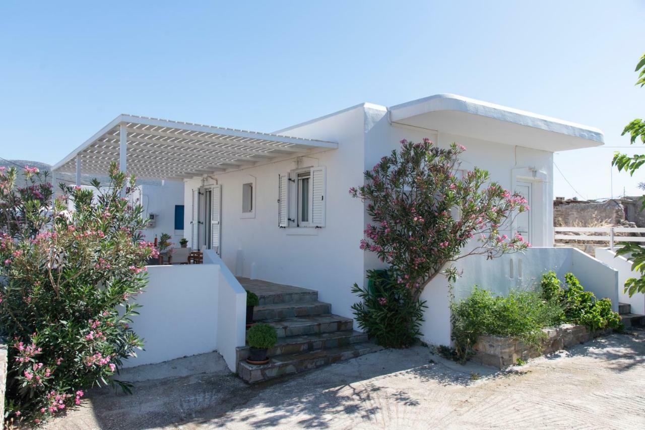 Villa Tonia Parasporos Exterior photo